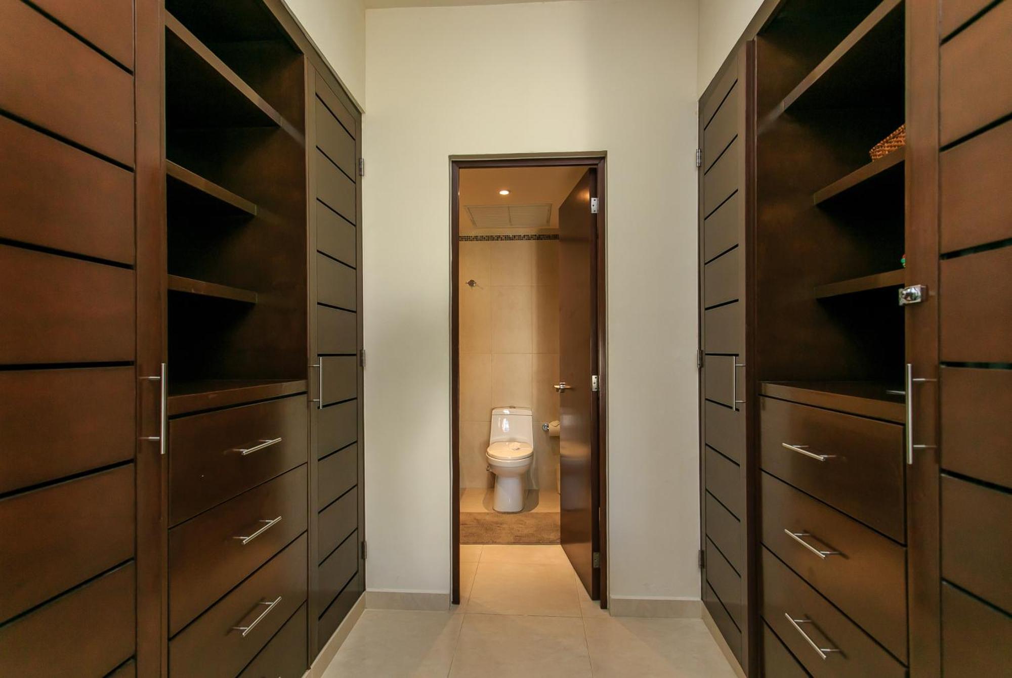 Luzera - With Ample Private Roof & Jacuzzi & Bbq Apartment