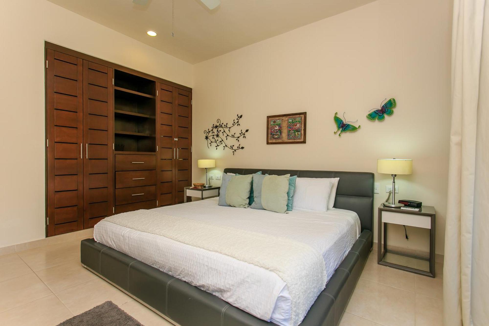 Luzera - With Ample Private Roof & Jacuzzi & Bbq