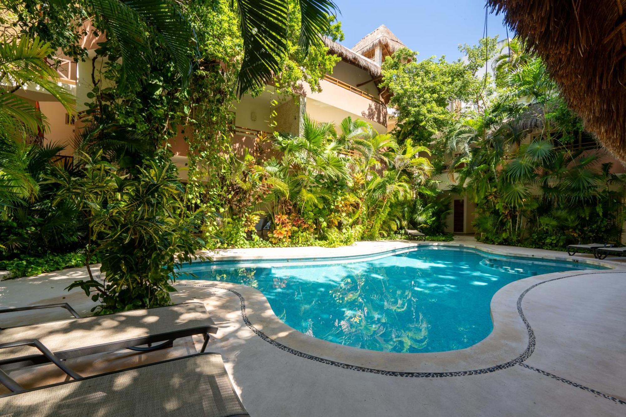 Luzera - With Ample Private Roof & Jacuzzi & Bbq Apartment