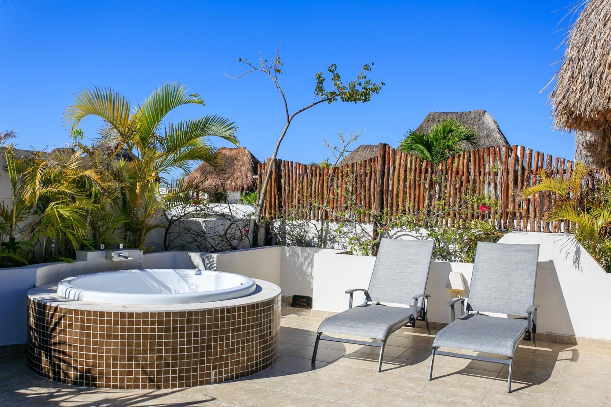 Luzera - With Ample Private Roof & Jacuzzi & Bbq Apartamento